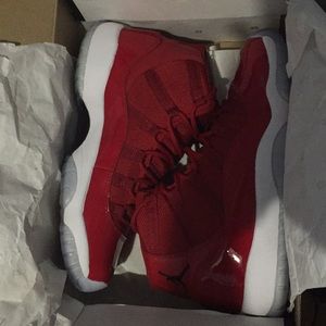 Jordan 11s